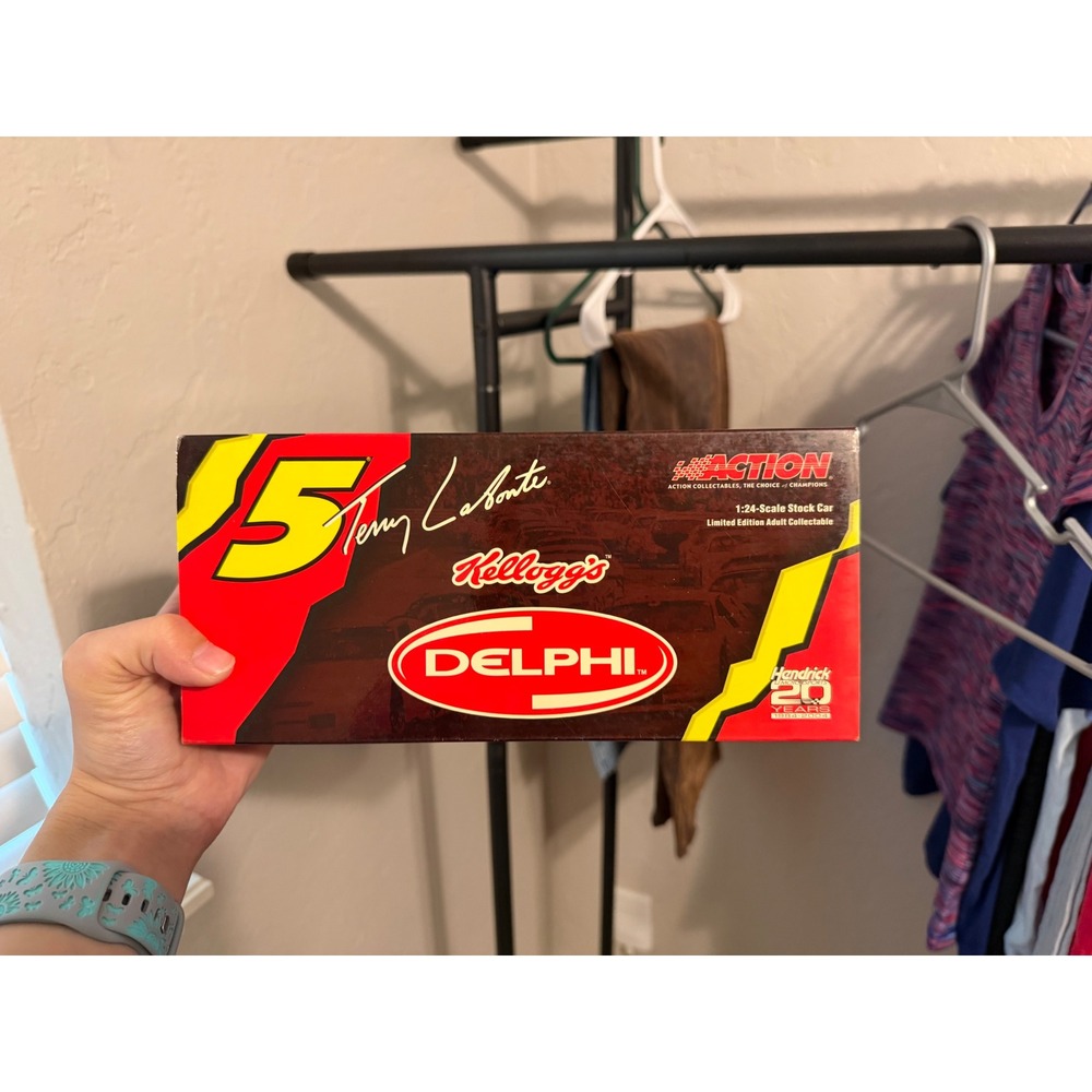 Action Terry Labonte 5 Kellogg Delphi 1:24 Diecast Hendrick 20 Years Stock Car